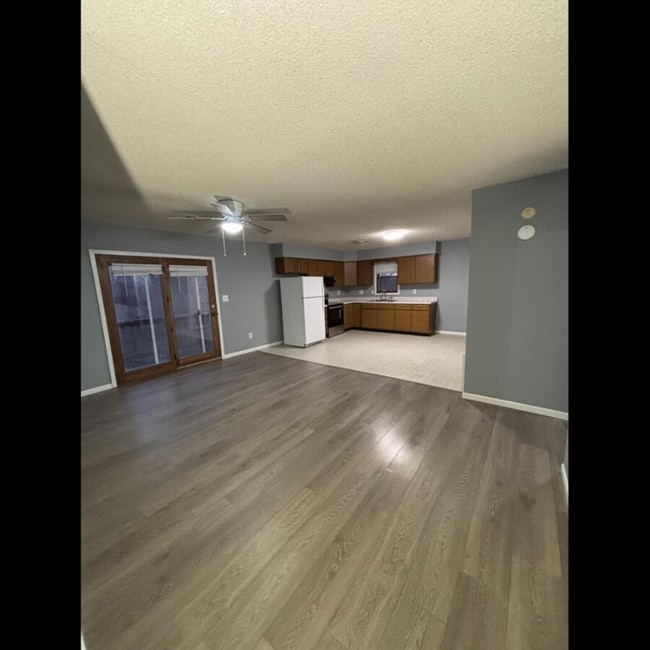 Building Photo - 12965 Rte C