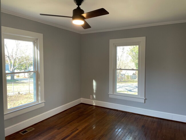 Photo - Beautiful 3 Bed, 2 Bath Home located in As...