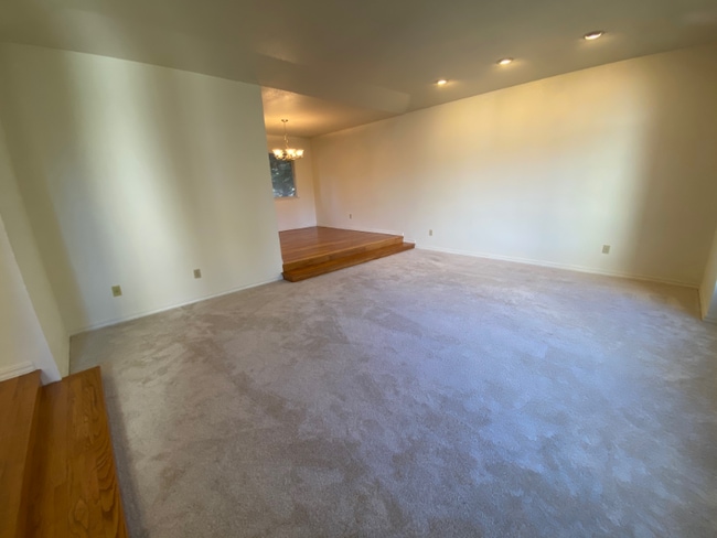 Photo - 1196 Hawthorne Ct