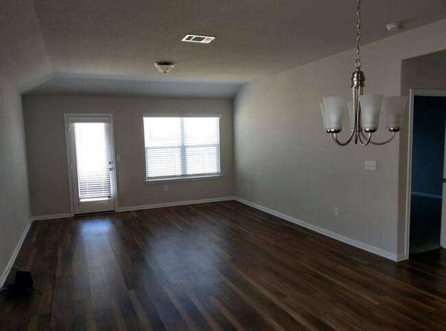 109 Schuster Ct