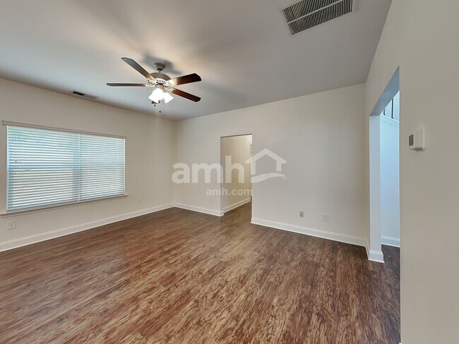 Photo - 455 Pearson Cir