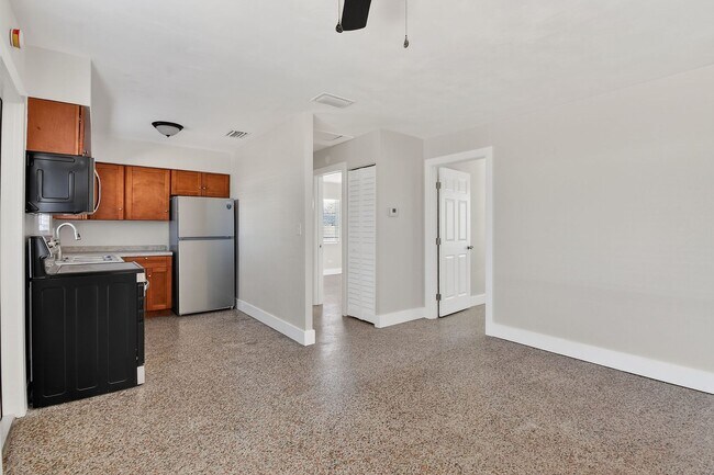 Photo - 58 W 27th St Unit 2