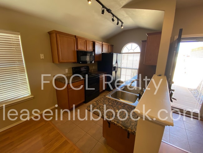 Photo - 6529 92nd St