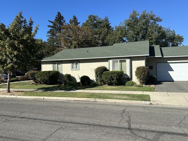 Photo - 1616 SW K St