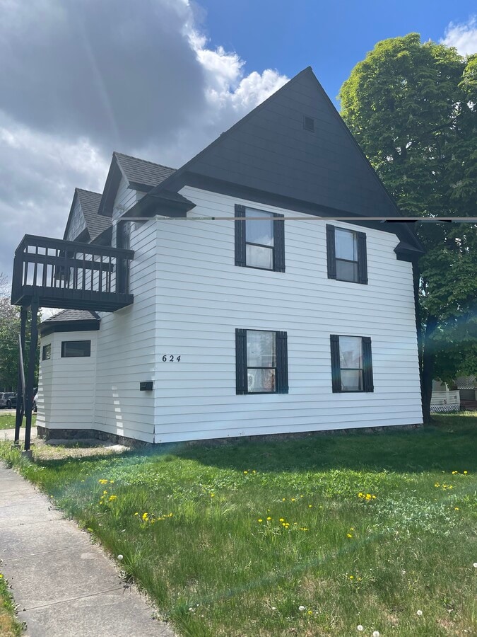 Photo - 624 E Indiana Ave