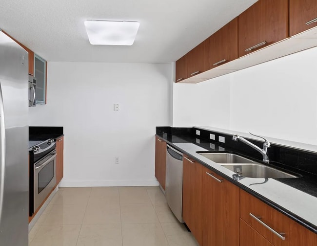 Photo - 1800 N Bayshore Dr Unit 2006