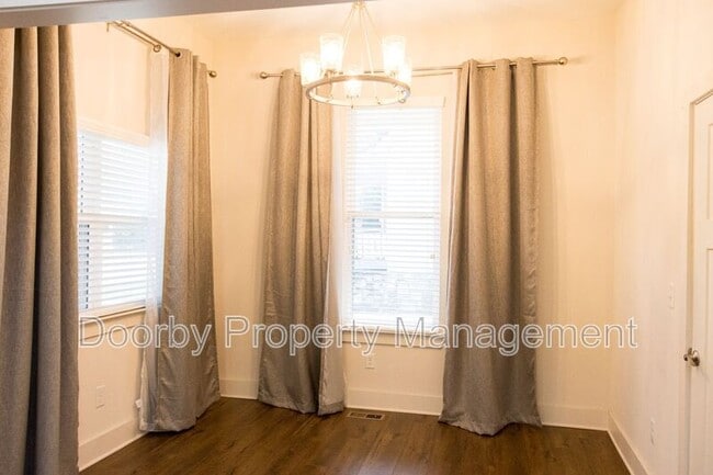Photo - 2012 E 12th St