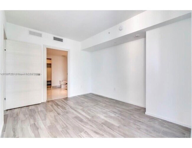 Photo - 801 S Miami Ave