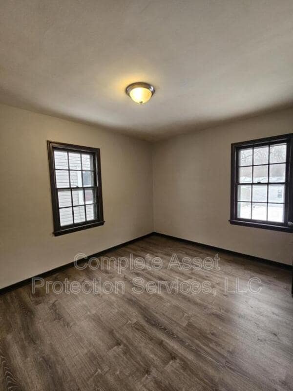 Photo - 3145 Parkway North Street