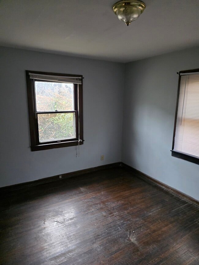 Photo - 832 N Emerson Ave