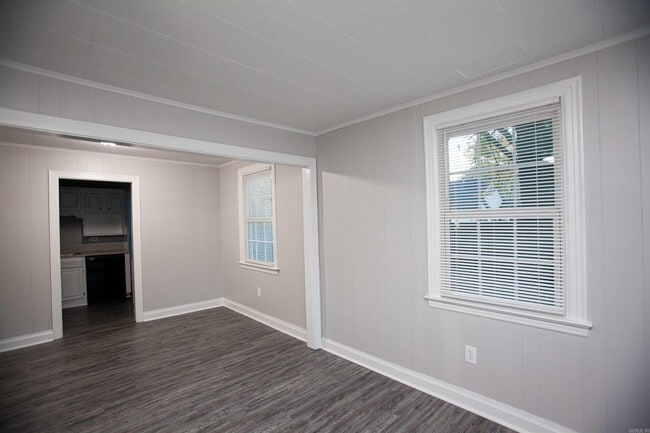 Photo - 5008 Lynch Dr