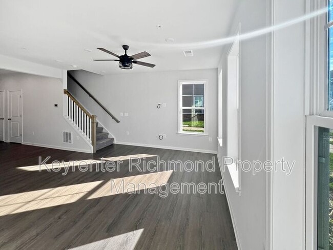 Photo - 719 McCormick Farm Dr Unit A