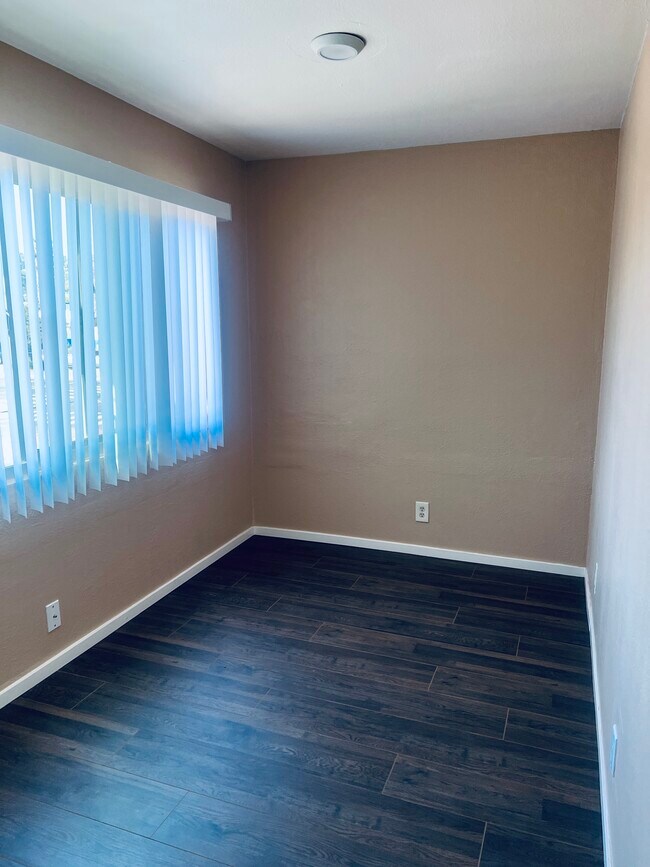 Photo - 2124 90th Ave