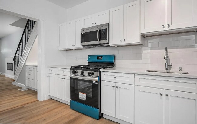 Photo - 1058 N 10th St