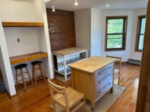 COCINA 2 - 834 S 49th St