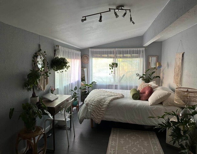 Photo - 2214 N 28th Ave Unit Small Apartment for rent
