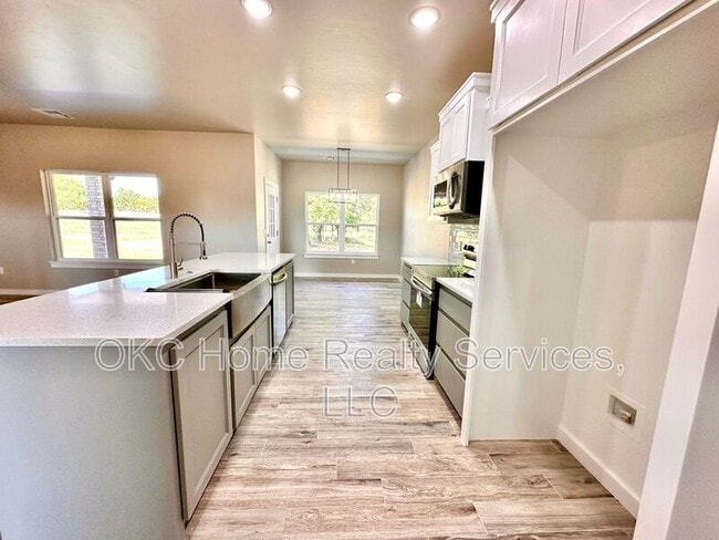 Photo - 2184 Hilltop Ln