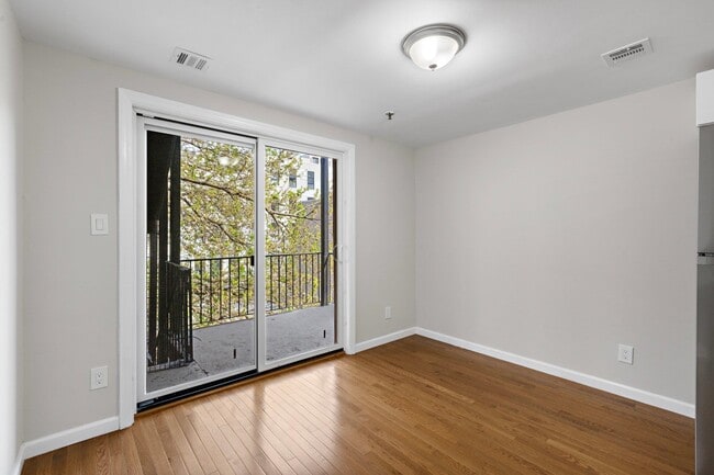 Photo - 513 Monroe St Unit 6