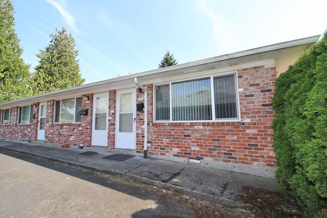 Building Photo - 7312-7334 N Lancaster Ave Unit 7312 Rental