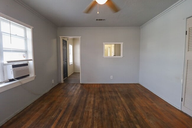 Photo - 1 Bed 1 Bath Duplex - Move-in Ready! Accepting Section 8