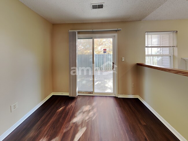 Photo - 151 E Pine Ridge Dr