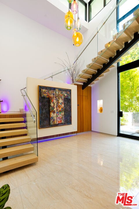 Photo - 619 N Harper Ave