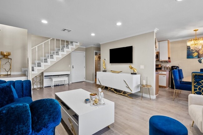 Photo - 121 Sinclair Ave Unidad 213