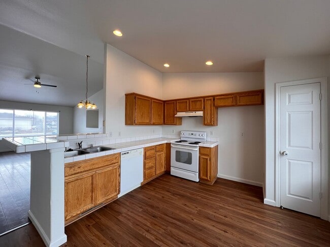 Photo - Beautiful 3 bedroom Fernley home