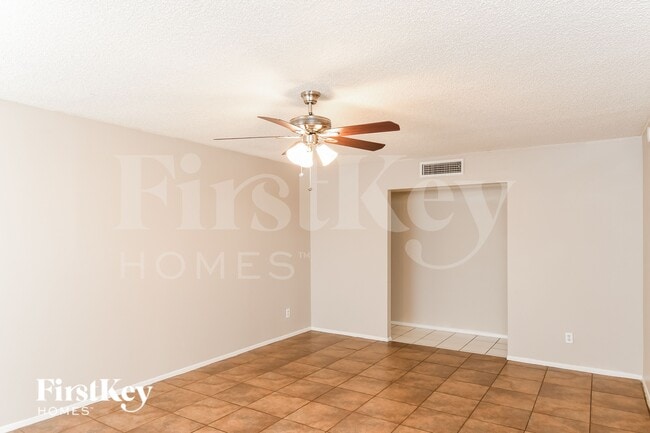 Photo - 940 E Loma Vista Dr