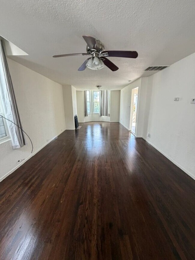 3033 West St Unidad Upper