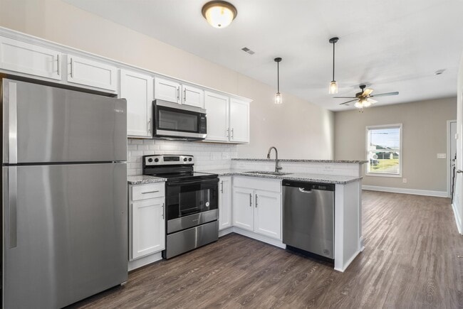 Photo - 203 Copeland Rd
