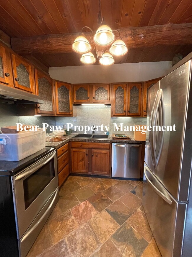 Photo - Perfect Mountain Log Home!