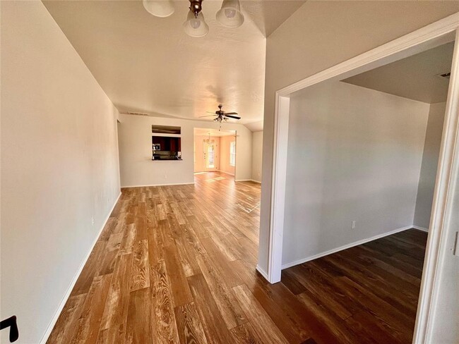 Photo - 17700 Black Hawk Cir