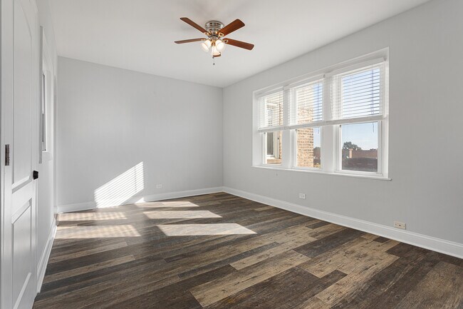 Photo - 1608 W Sherwin Ave Unit 710