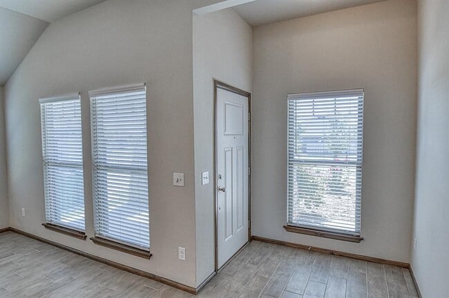 Photo - 432 Pergola St