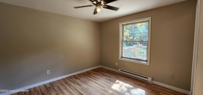Photo - 172 Shannon Dr