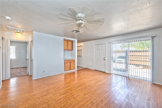 Photo - 277 N Lamb Blvd
