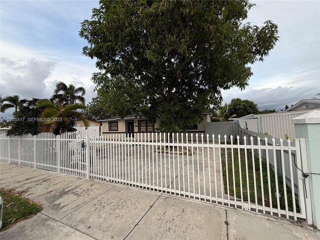 Photo - 29939 SW 159th Dr