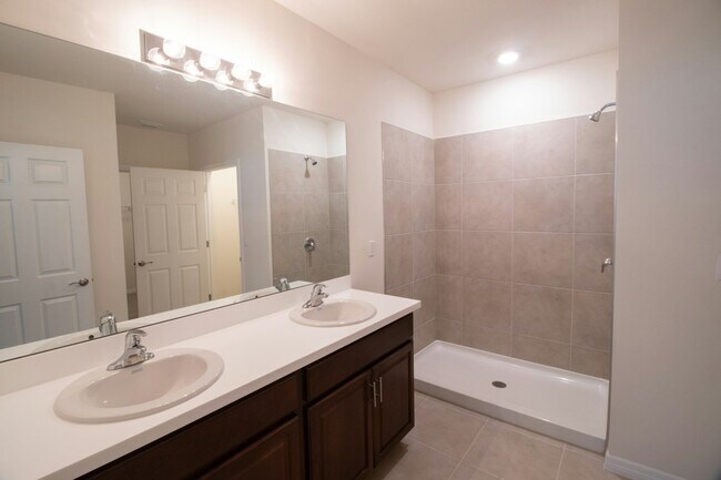 Photo - 514 NW 1st Ln