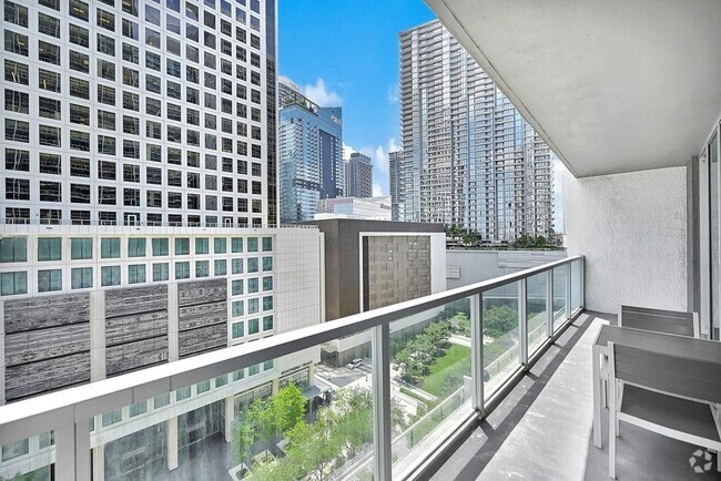 Building Photo - 500 Brickell Ave Unit 1208 Rental