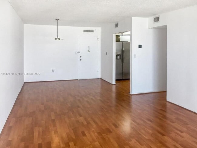 Photo - 2 bedroom in Aventura FL 33160