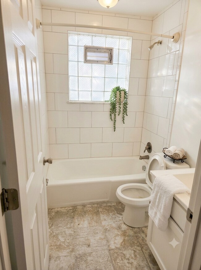 Photo - 7711 Circle Dr Unit D