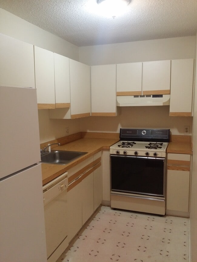 Photo - 22 Kenmar Dr Unidad 123