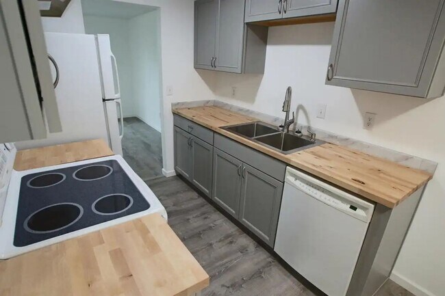 Photo - 290-292 65th Court Southwest Unidad 292