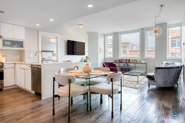 Building Photo - 715 Grand St Unit 3C