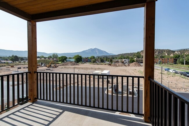 Photo - 2051 Cross St Unit 206