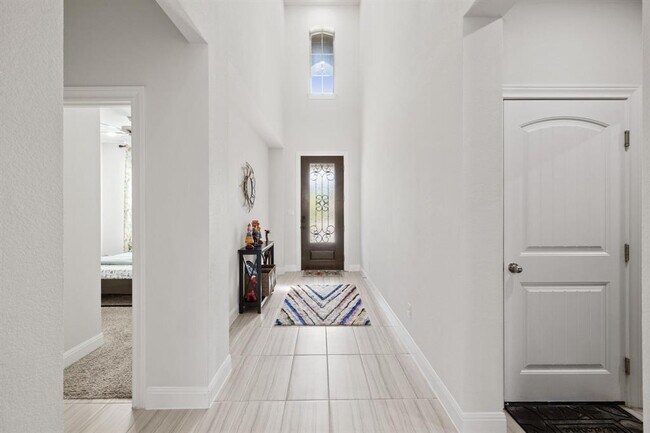 Photo - 724 Pioneer Grove
