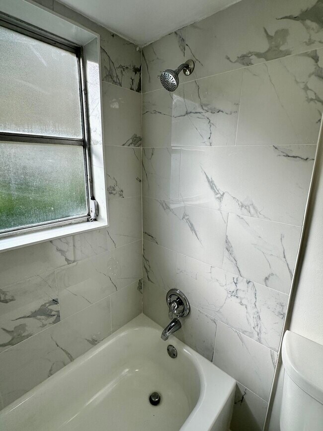 Photo - 23099 Barwood Ln N Unit 109