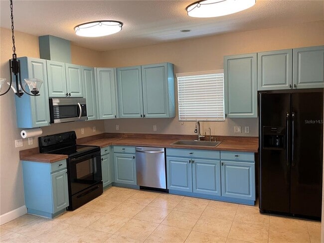 Photo - 165 Alexander Woods Dr