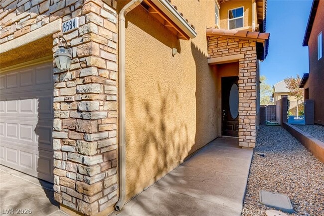 Photo - 6584 Holly River St